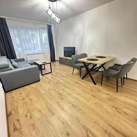 Fashion & Private Parking Apartment *